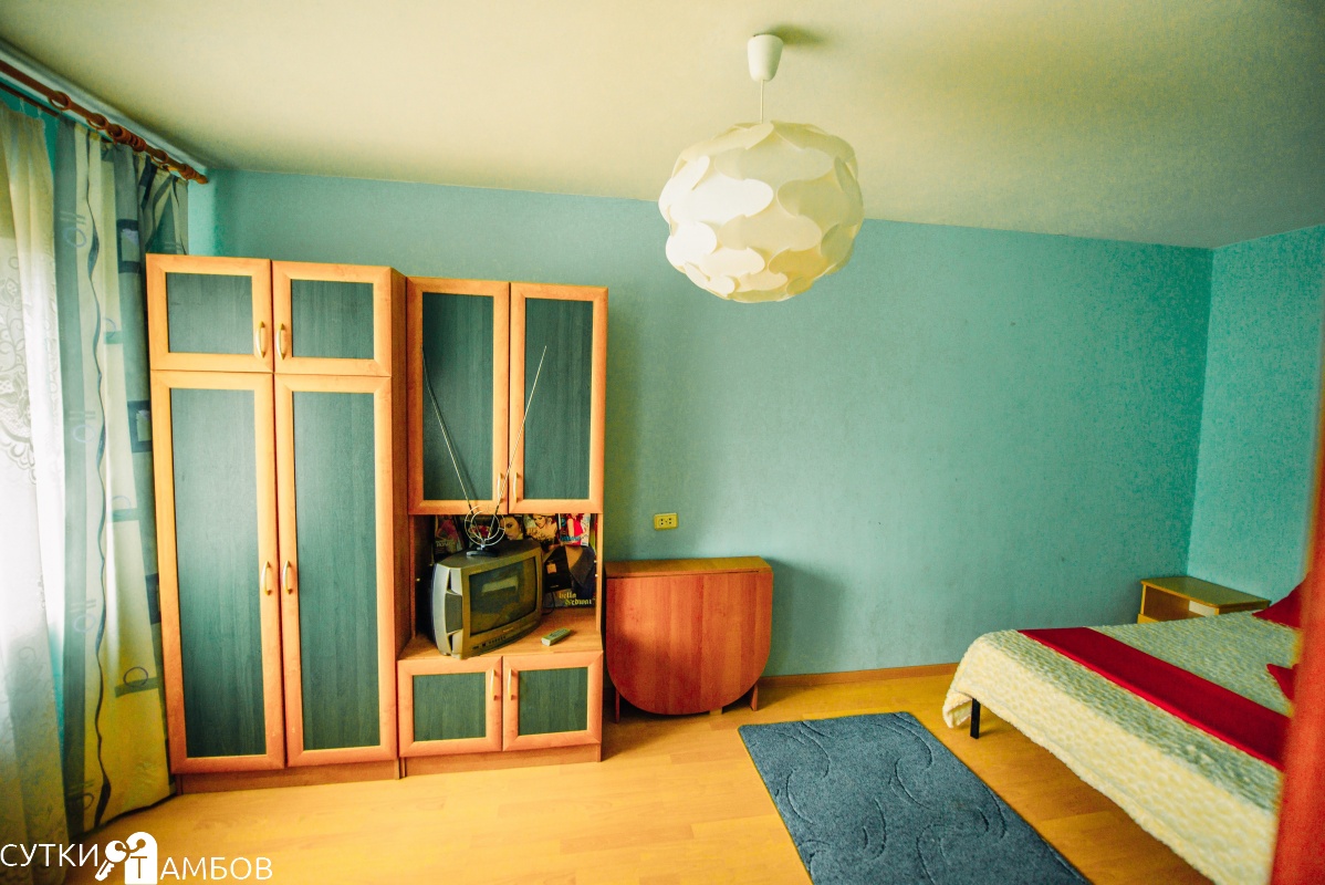 2-комнатная квартира на улице Володарского, 6-5